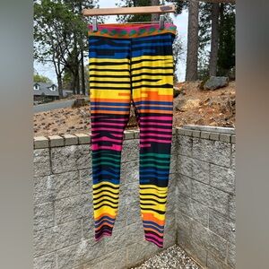NWT Nike Sportswear Tight Fit Leggings Womens Small All Over Rainbow Print